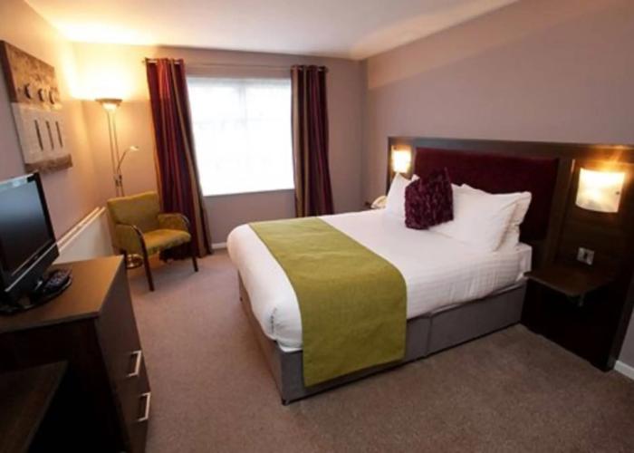 Waterfoot Hotel