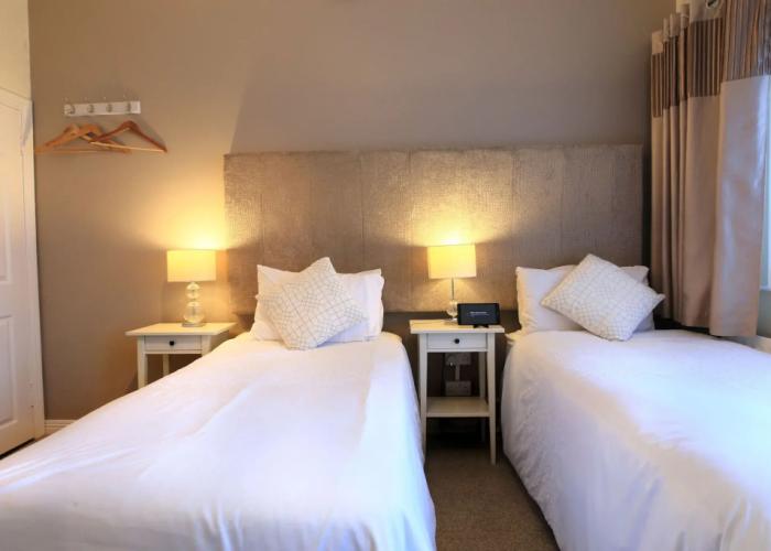 Elagh View Bed & Breakfast