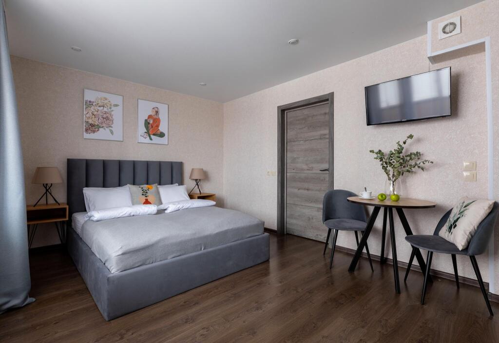 Apartments on the Border 4k2