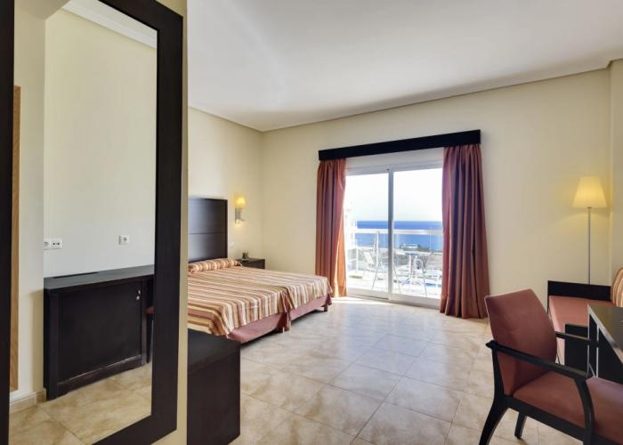 Cabogata Beach Hotel
