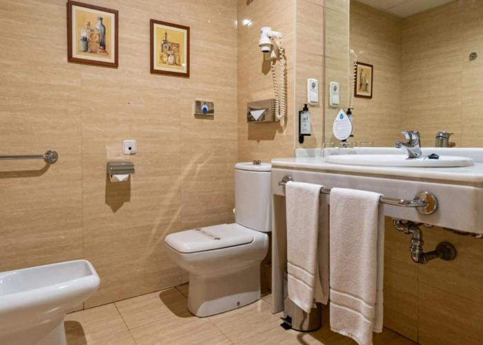 Avenida Hotel Almería