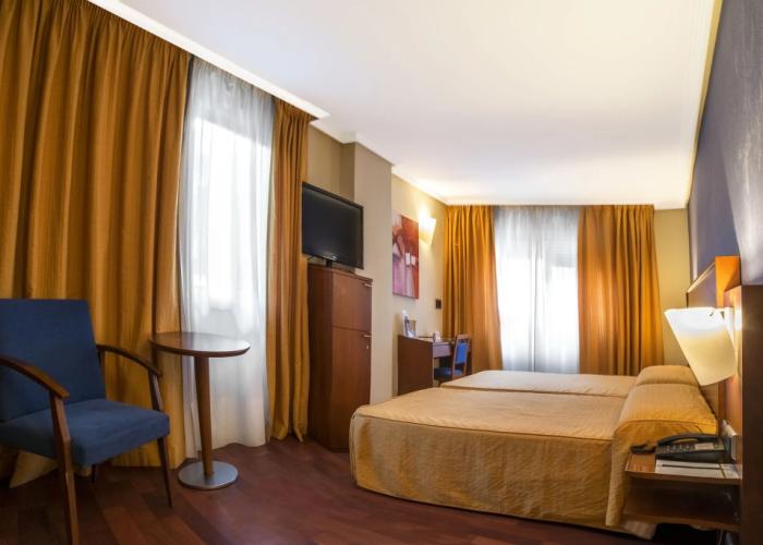 Torreluz Centro Hotel