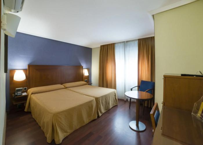 Torreluz Centro Hotel