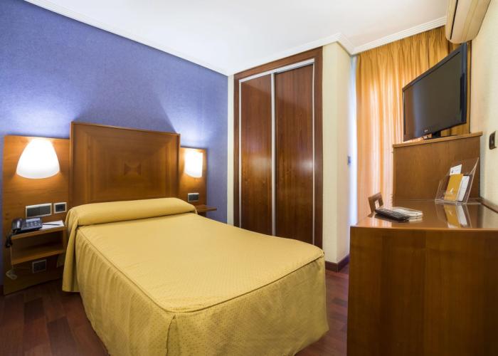 Torreluz Centro Hotel