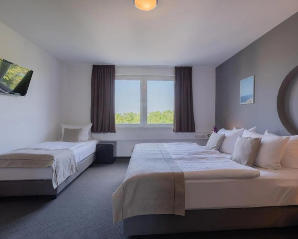 фото Hotel Aviva