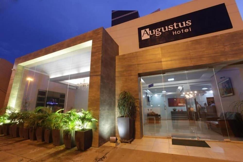 Augustus Hotel