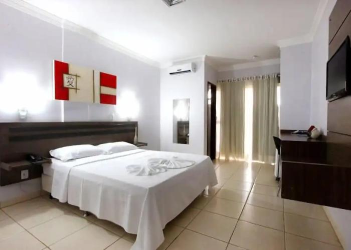 Augustus Hotel