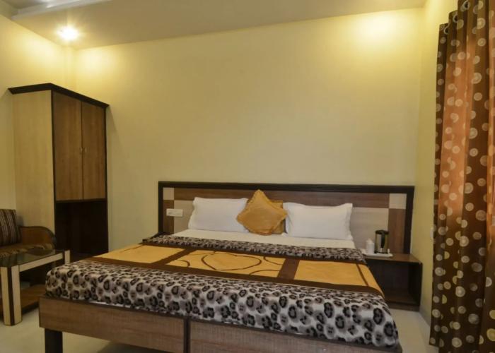 Hotel Sarovar Regency
