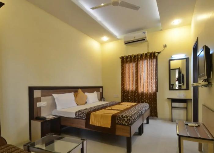 Hotel Sarovar Regency