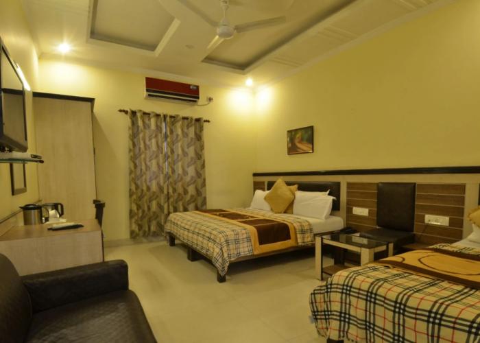 Hotel Sarovar Regency