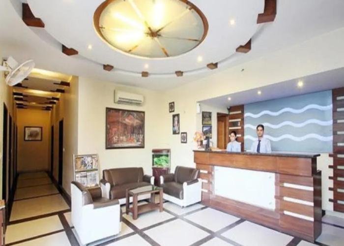 Hotel Sarovar Regency