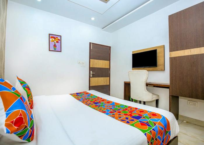 FabHotel Golden Temple Paradise 50 meters from golden temple