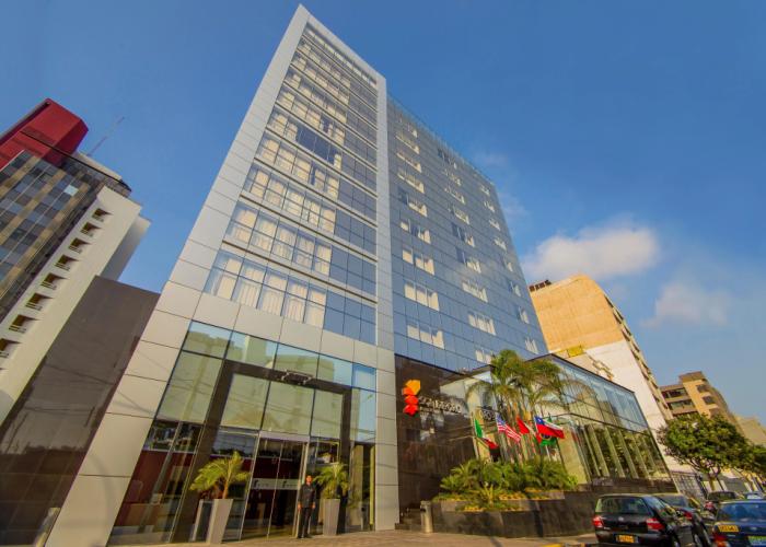Sol de Oro Hotel & Suites