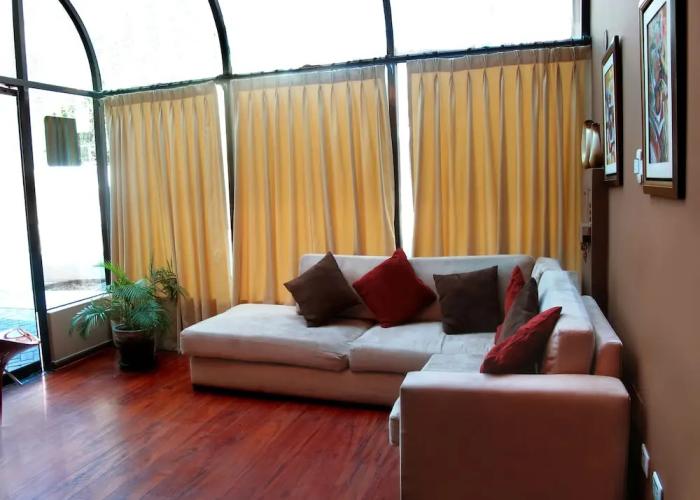 Hotel Solís Dies
