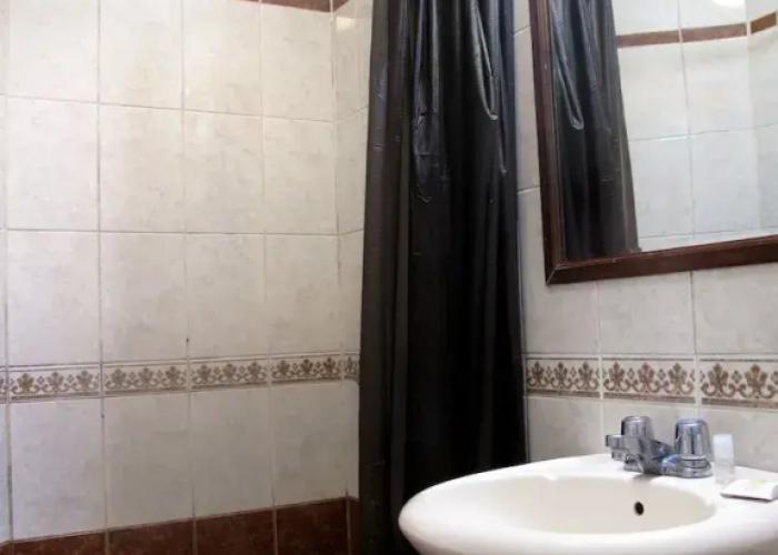 Hotel Solís Dies
