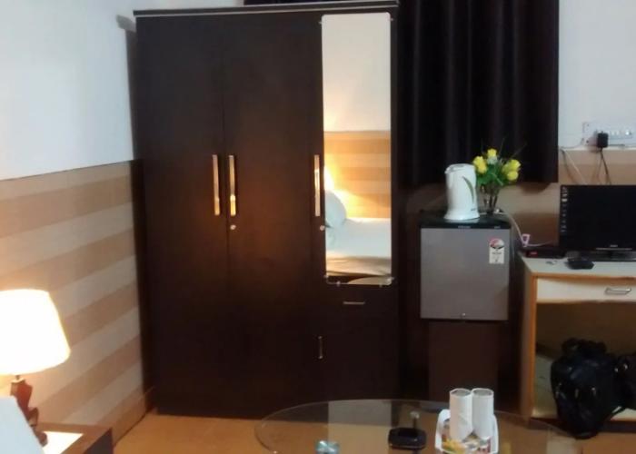 Hotel Mangalam Palace - Lucknow Airport
