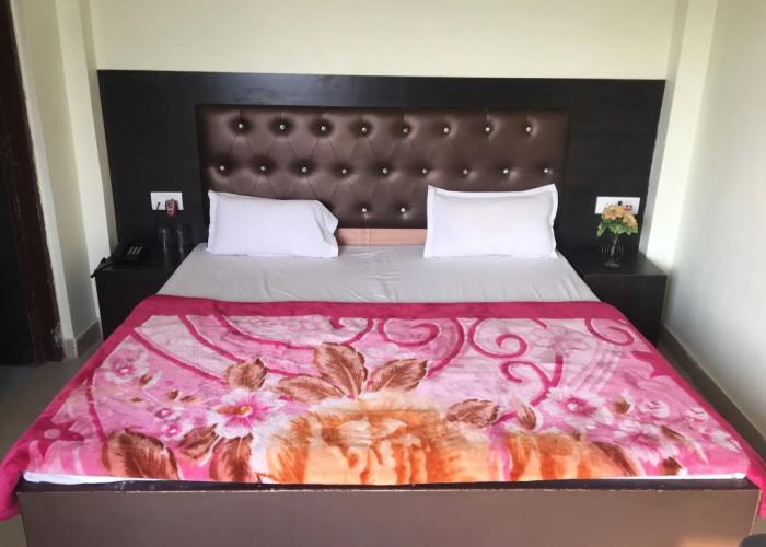 Hotel Mangalam Palace - Lucknow Airport