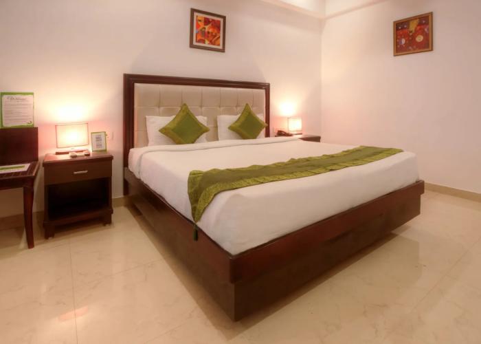 Treebo Shivam Inn Near Singapore Mall