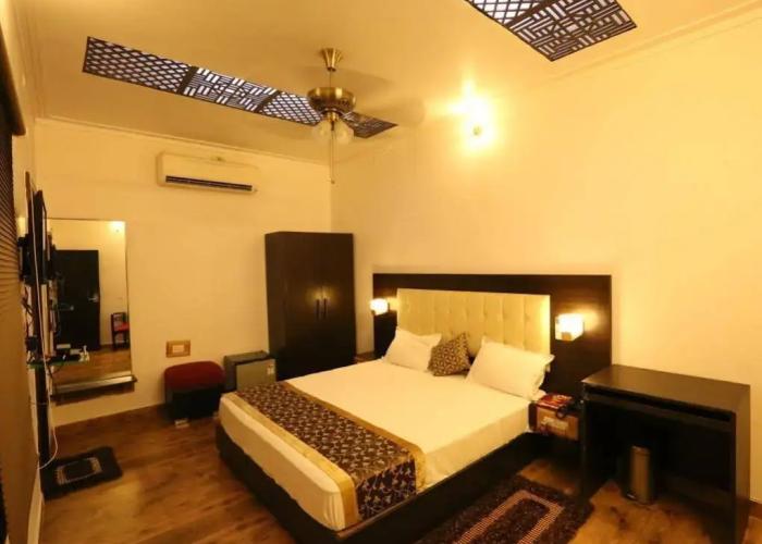 The Heritage Hotel