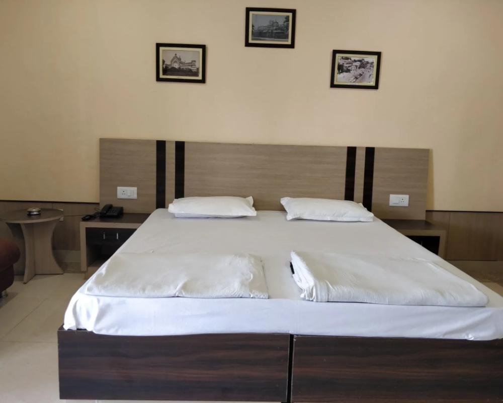 фото Central Hotel