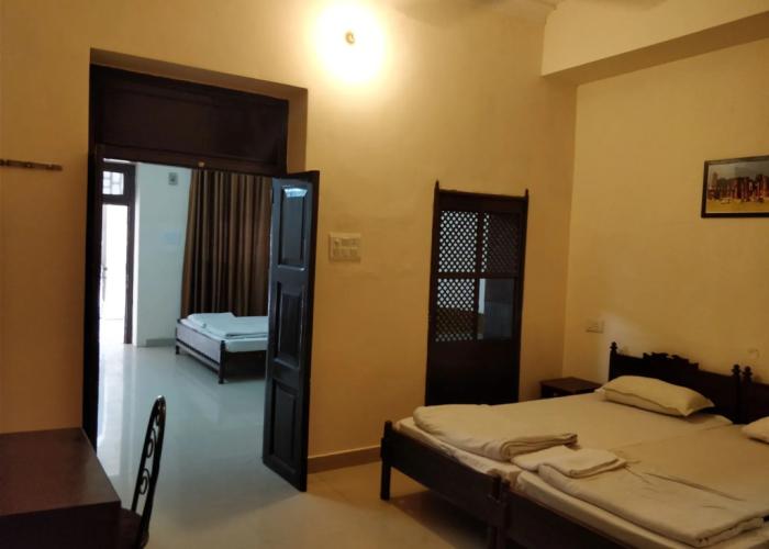 Central Hotel