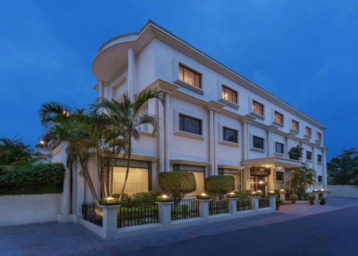 La Place Sarovar Portico, Lucknow