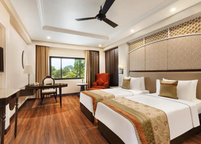 La Place Sarovar Portico, Lucknow