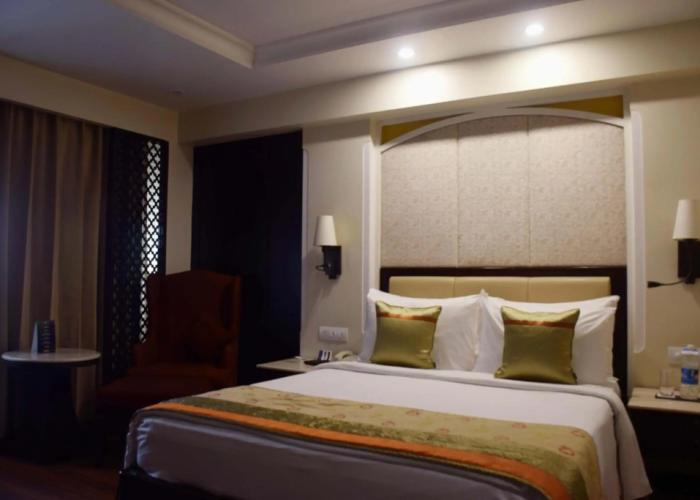 La Place Sarovar Portico, Lucknow