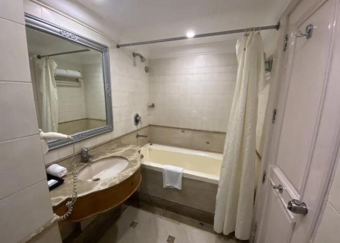 India Awadh Hotel