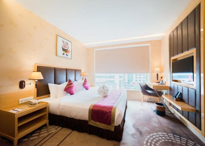 Hotel D'corbiz