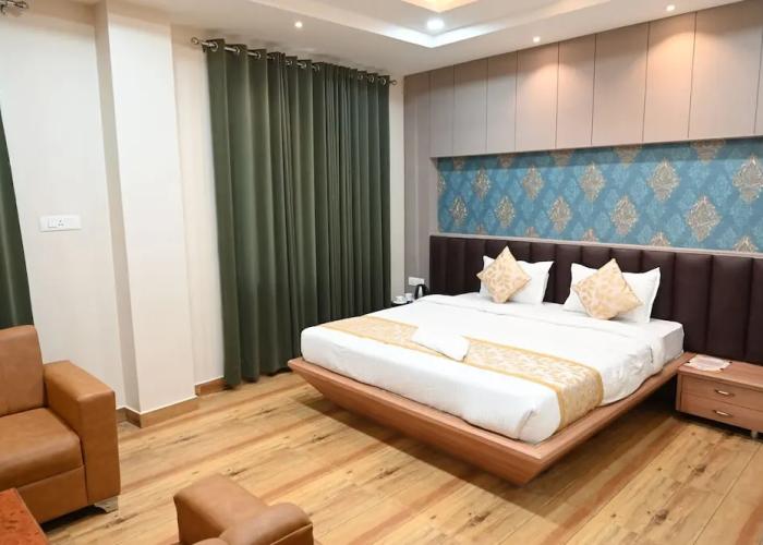 Hotel Olive Crown