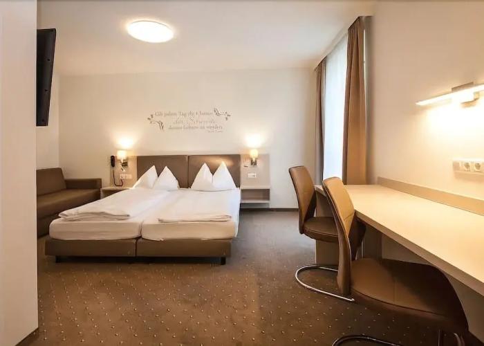 Hotel Lokomotive