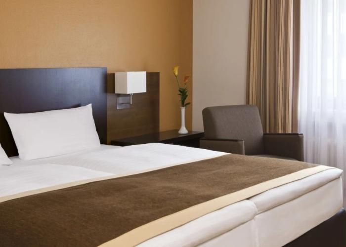 Trans World Hotel Donauwelle