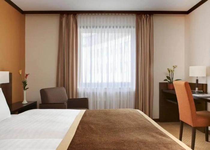 Trans World Hotel Donauwelle