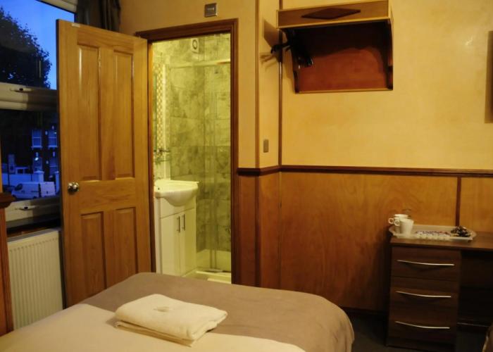 Cricklewood Lodge Hotel