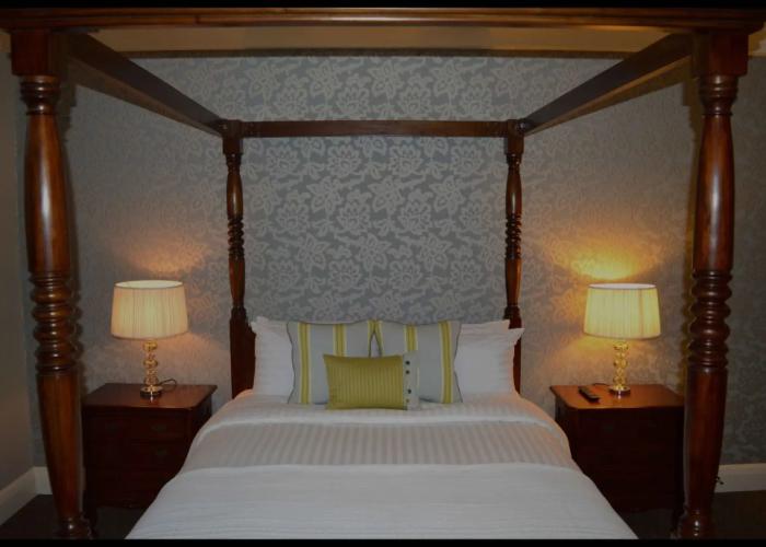 Prince of Wales - Townhouse