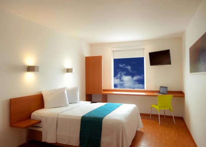 One Monclova Hotel