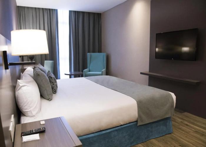 Hotel Land Plaza La Plata