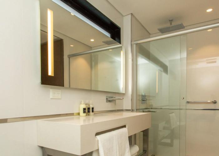 Dazzler by Wyndham La Plata