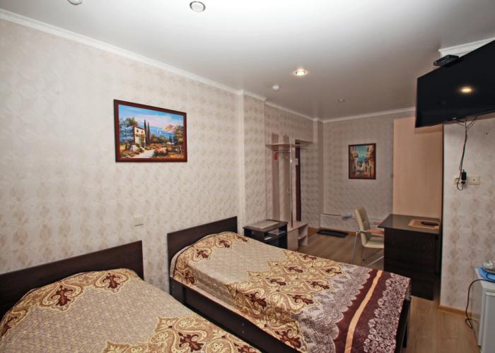 Uyut  Hotel