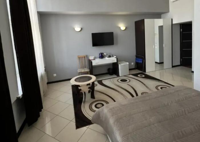 Globus-L Hotel