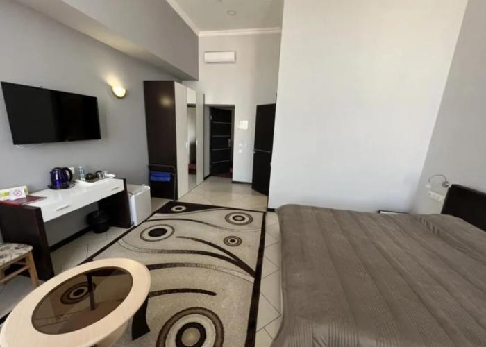 Globus-L Hotel