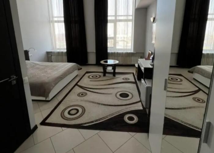 Globus-L Hotel