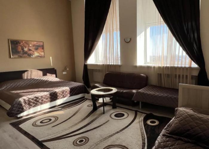 Globus-L Hotel