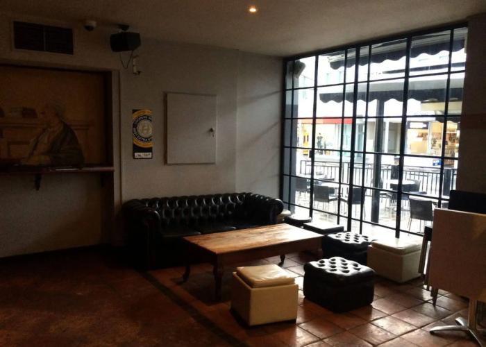 Star Bar Cafe and Hotel