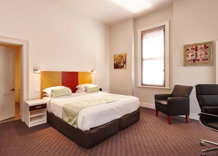 Auldington Hotel