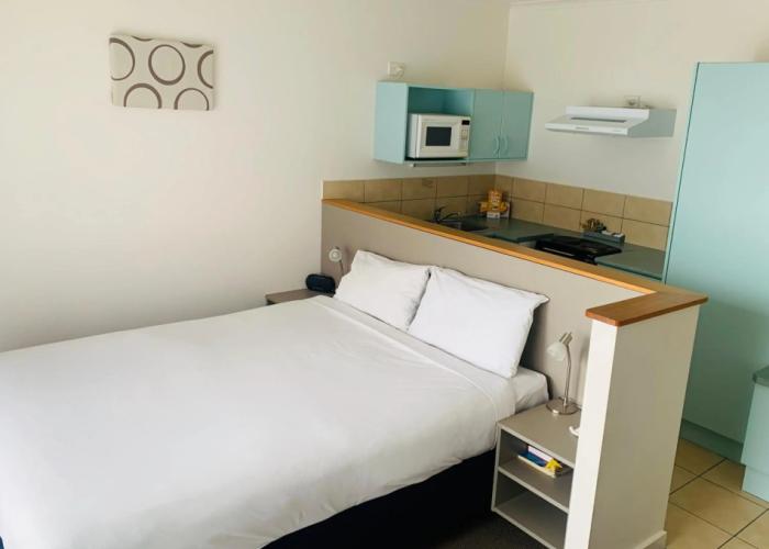 Adina Place Motel Apartments