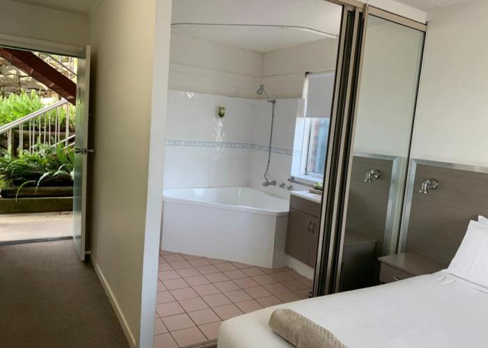 Adina Place Motel Apartments