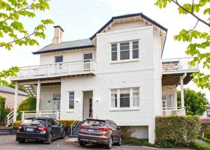 Highbury Apartments