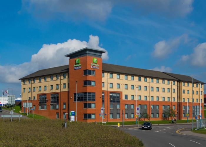 Holiday Inn Express London Luton Airport by IHG